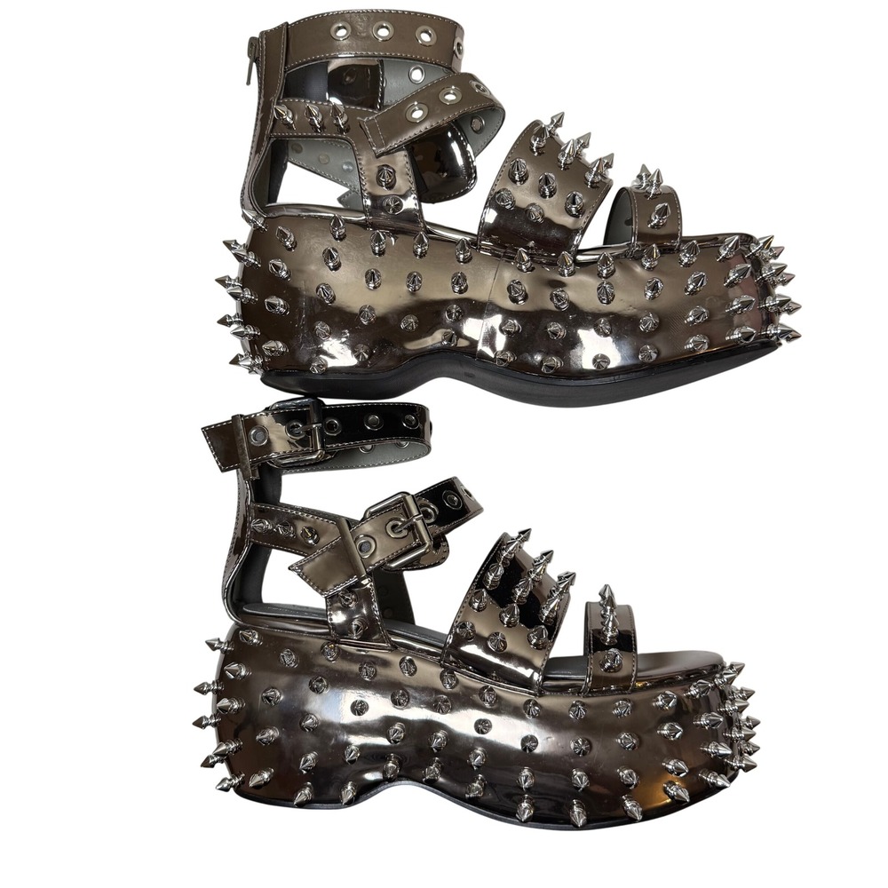Widow Dolls Kill Everything Spiked Chrome Platform Sandals Size 10 New in Box